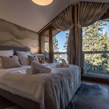 Luxury Penthouse Ski-in Andout Panoramic View