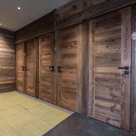 Luxury Penthouse Ski-in Andout Panoramic View *